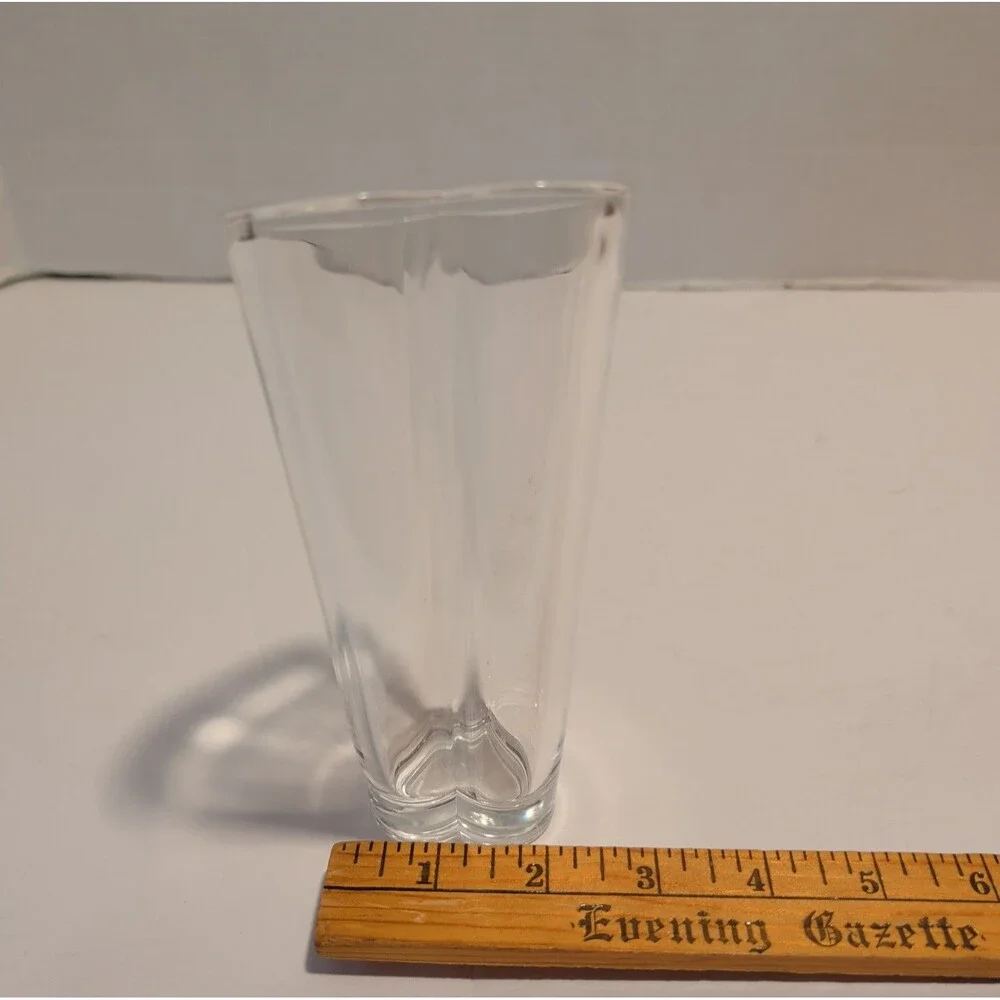 Clear Glass Heart-Shaped Decorative Vase 7in Love & Hearts Glossy Finish